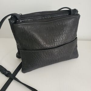 Chic Black Textured  Leather Crossbody Bag